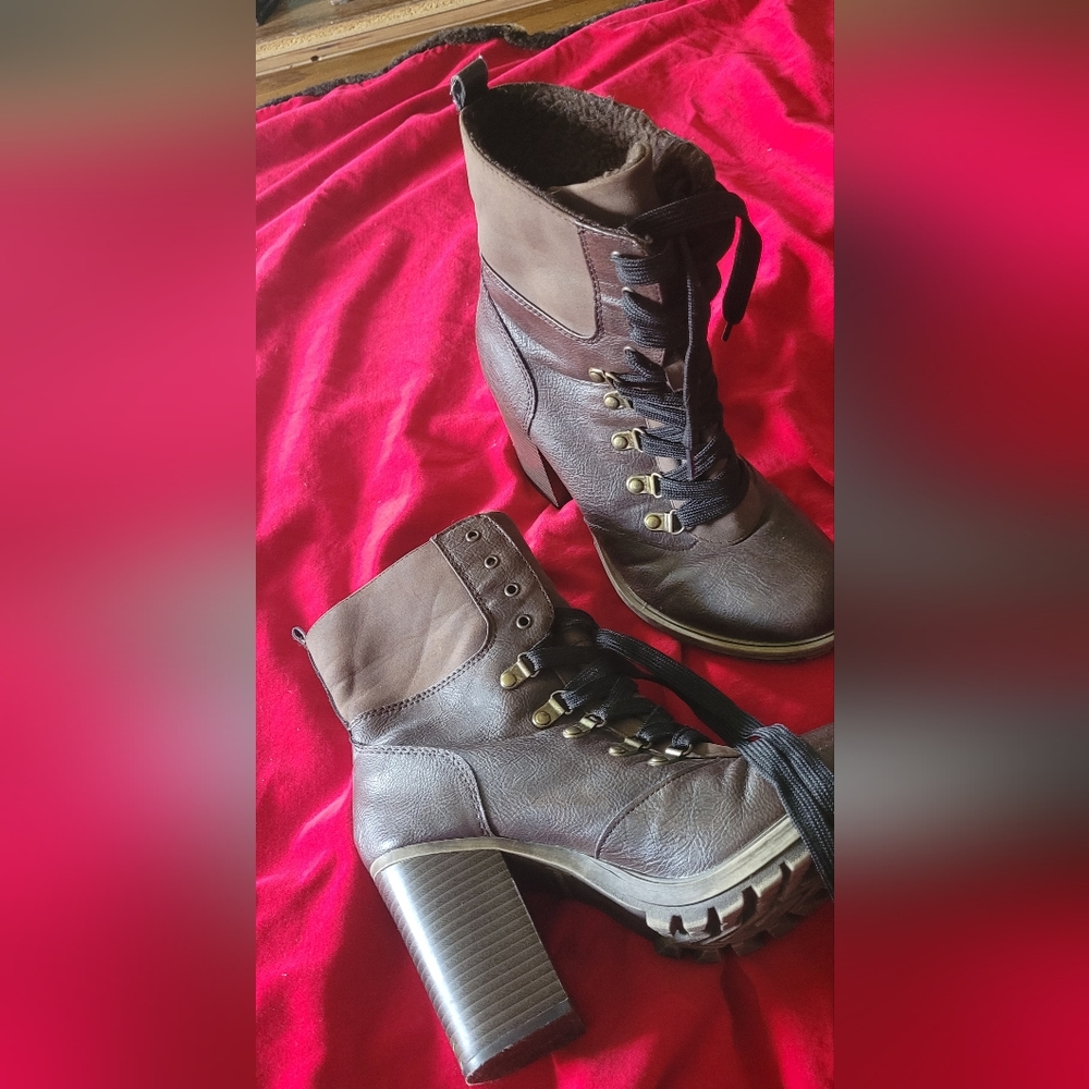 Beautiful Unionbay ankle boots
